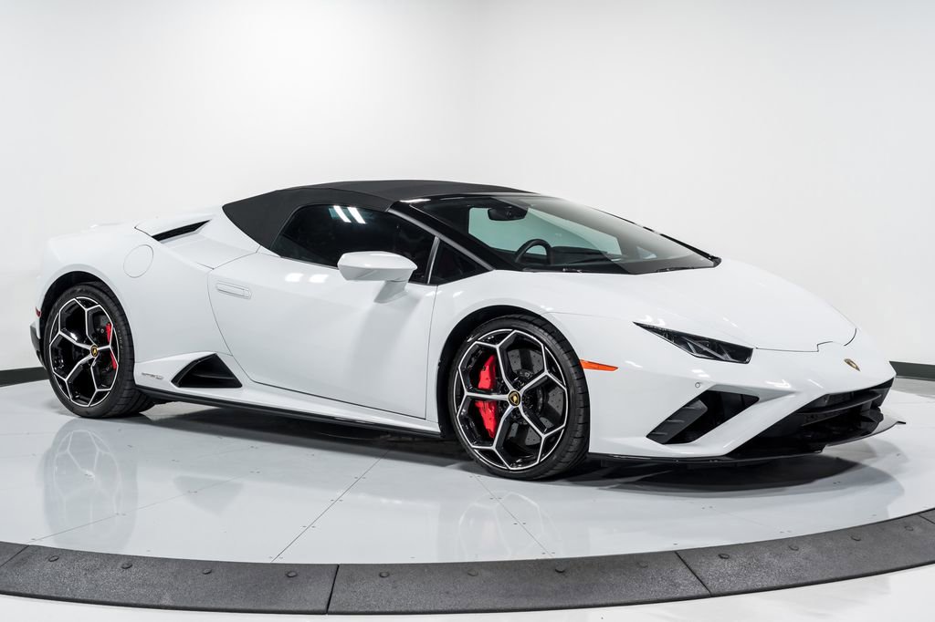 Used 2022 Lamborghini Huracan EVO RWD image 38