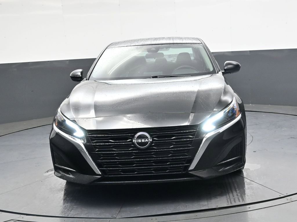 Used 2023 Nissan Altima 2.5 SV FWD image 9