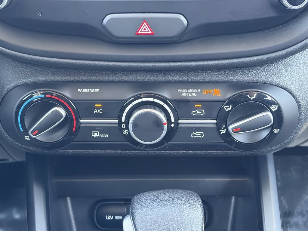 Used 2025 Kia Soul LX FWD image 20