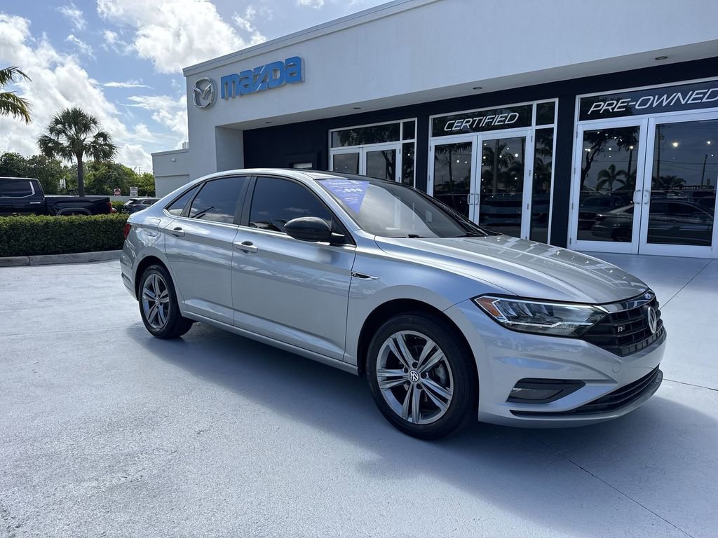 Used 2019 Volkswagen Jetta R-Line w/ R-Line Cold Weather Package FWD image 6