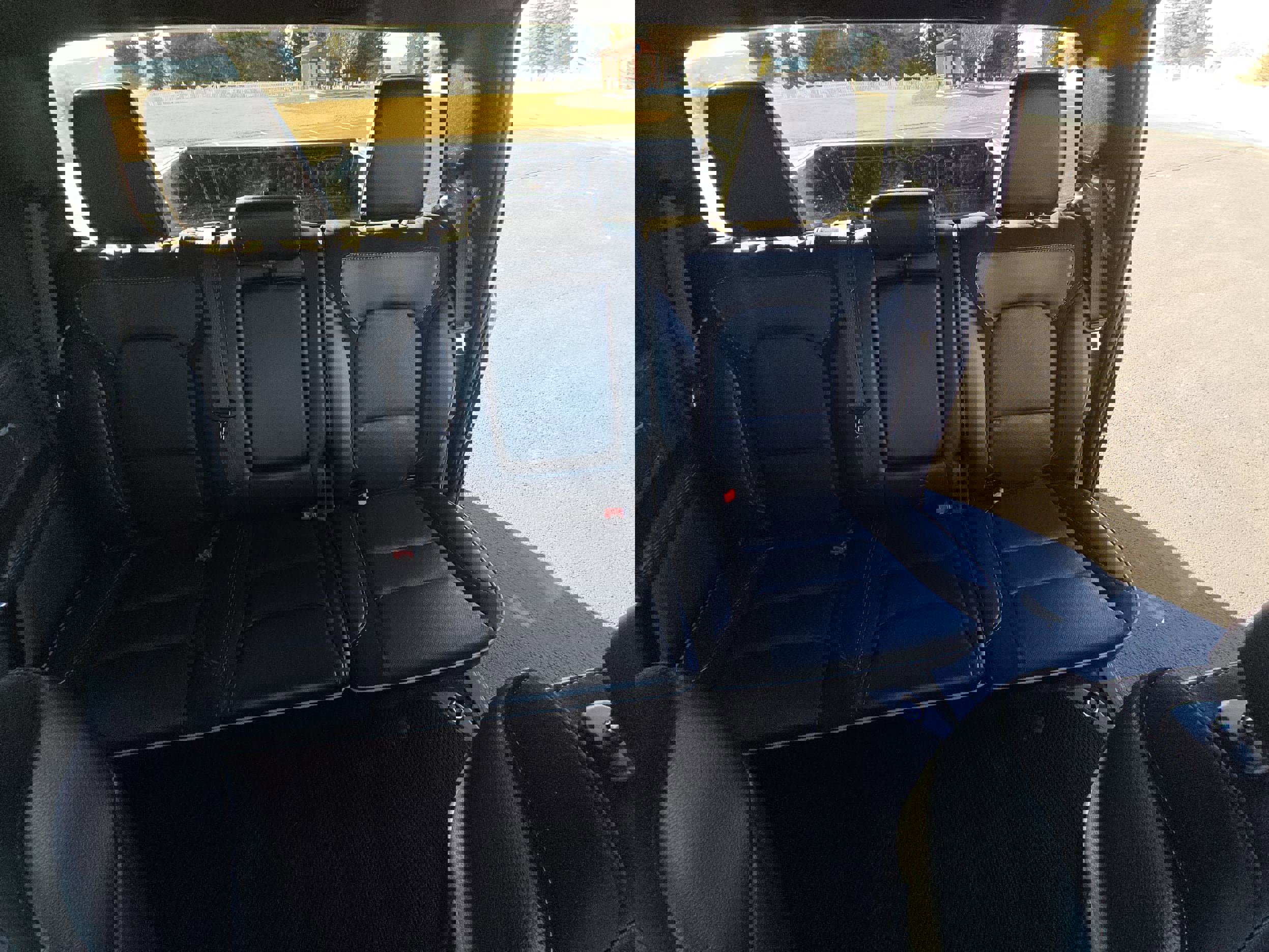 Used 2024 RAM 1500 Laramie image 12