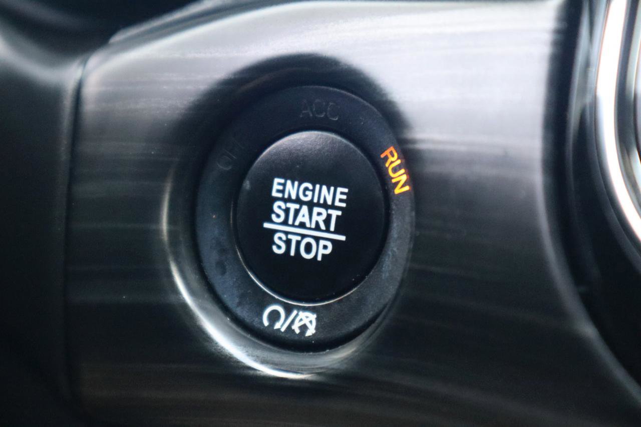 Used 2019 Jeep Grand Cherokee Laredo w/ 18" Wheel & 8.4" Radio Group image 70