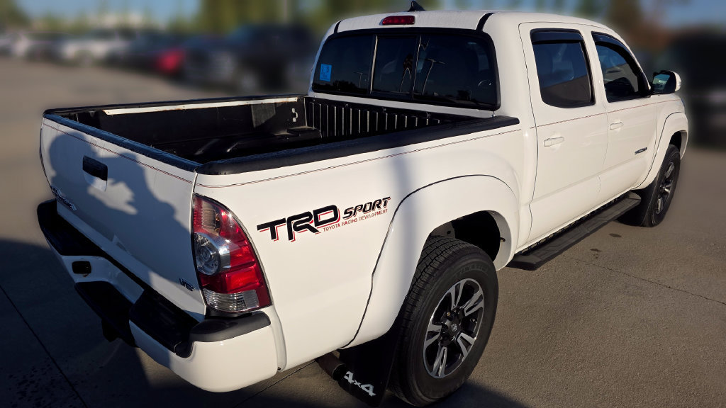 Used 2014 Toyota Tacoma 4x4 Double Cab w/ TRD Sport Package image 6