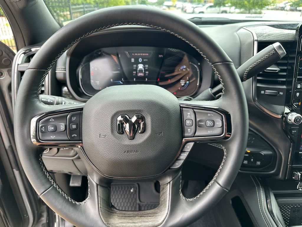 Used 2026 RAM 2500 Limited AWD/4WD image 22