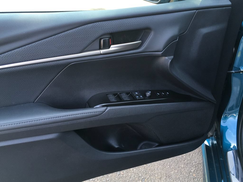 Used 2026 Toyota Camry XSE AWD/4WD image 19