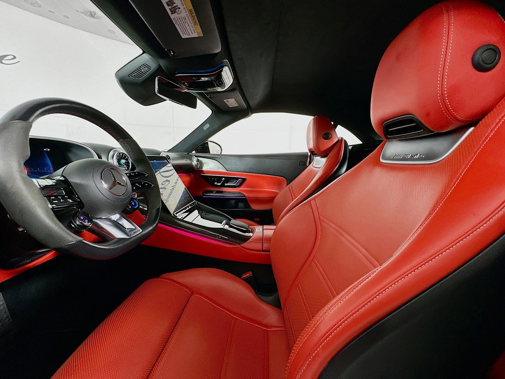 Used 2022 Mercedes-Benz SL 55 AMG 4MATIC w/ Driver Assistance Package image 16