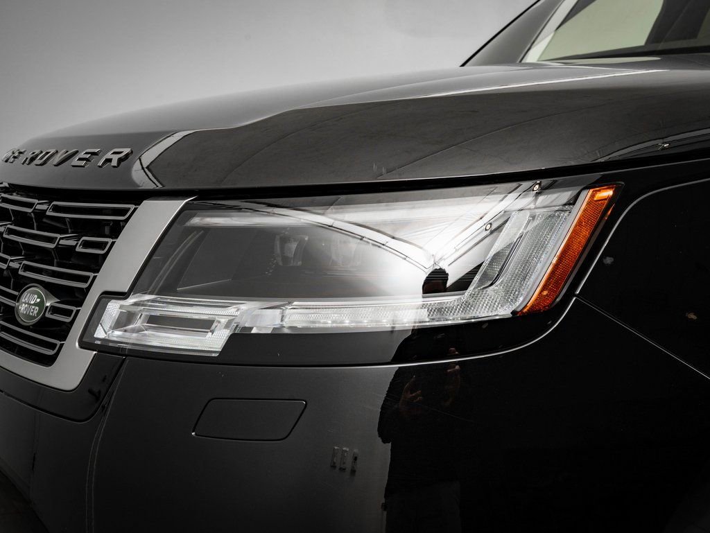 New 2026 Land Rover Range Rover SE AWD/4WD image 16