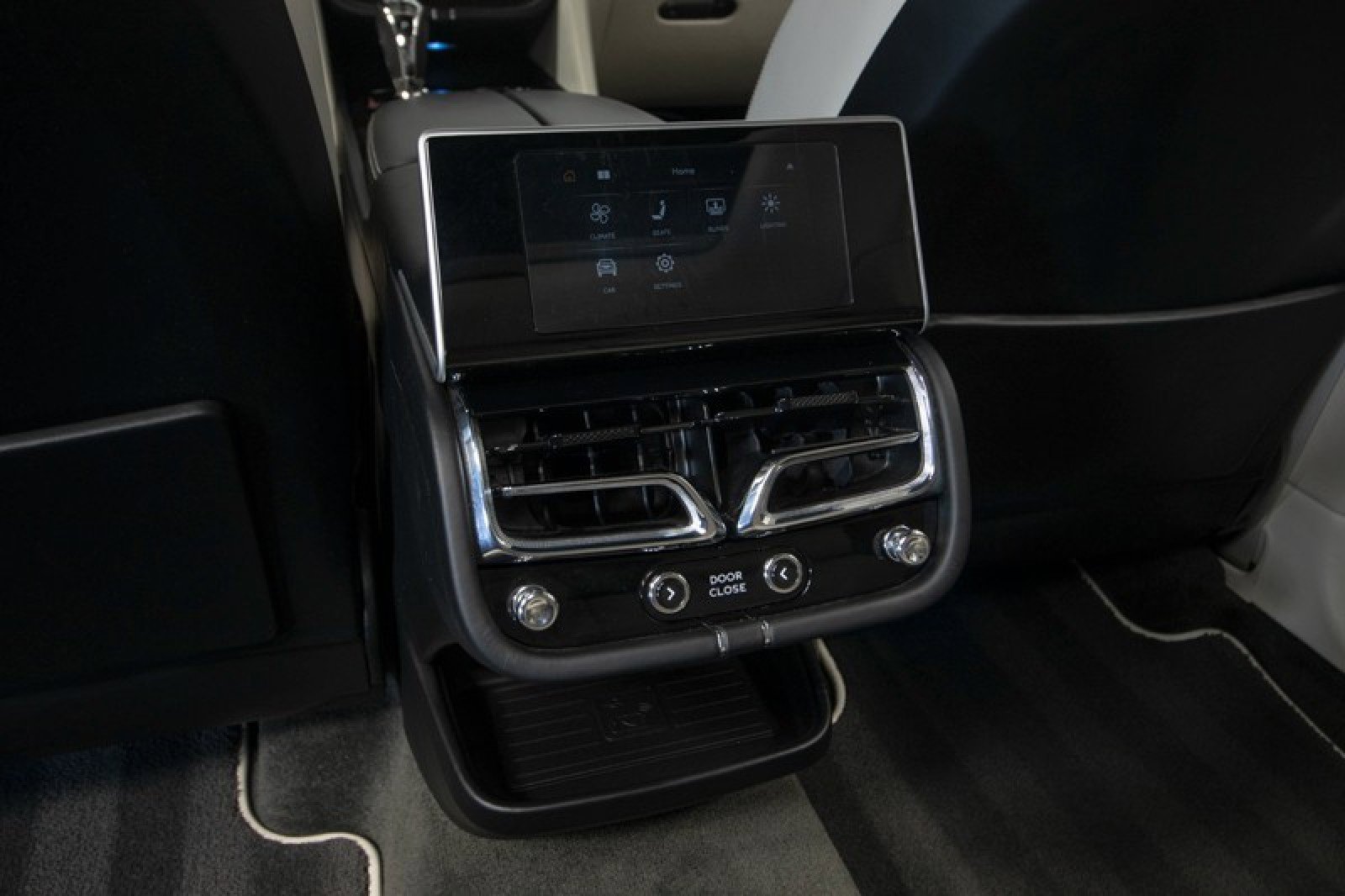 Used 2023 Bentley Bentayga Extended Wheelbase image 47