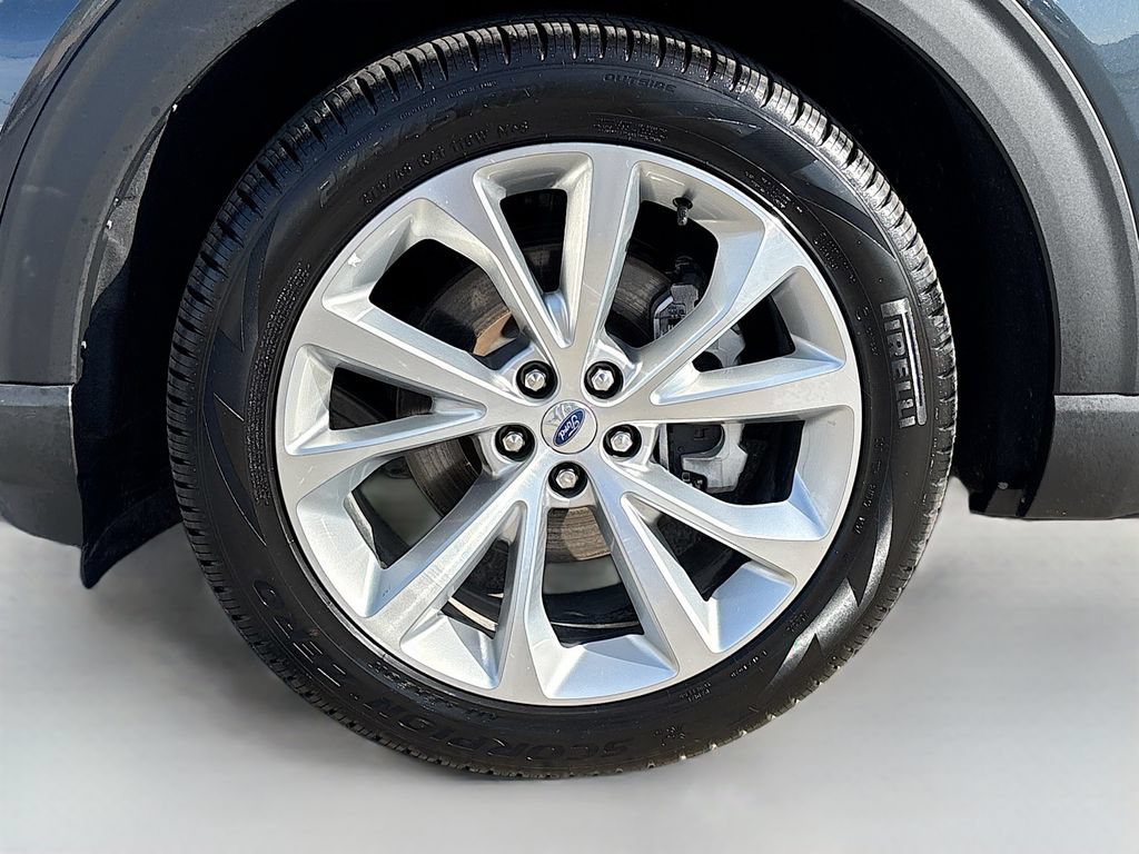 Used 2023 Ford Explorer Platinum w/ Technology Package AWD/4WD image 34