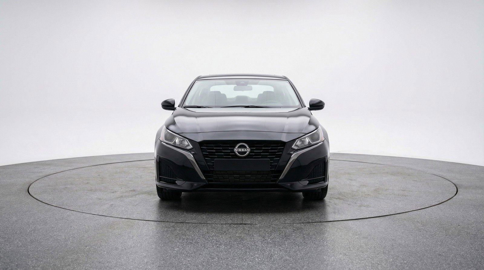 Used 2025 Nissan Altima 2.5 SV image 2