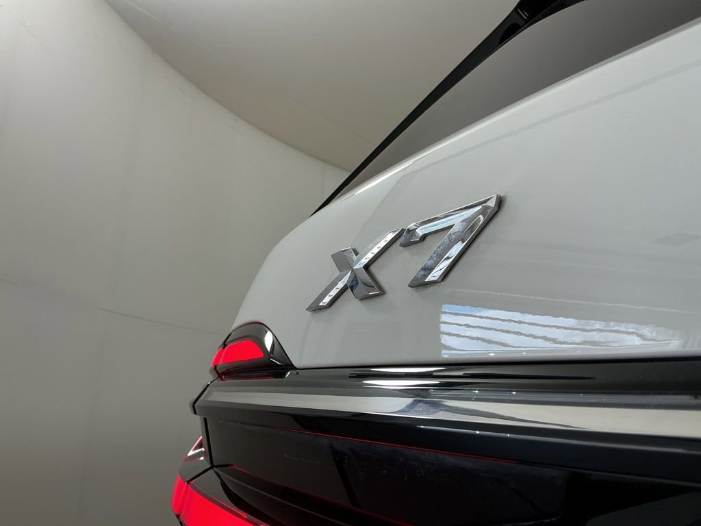 Certified 2025 BMW X7 xDrive40i w/ Premium Package image 33