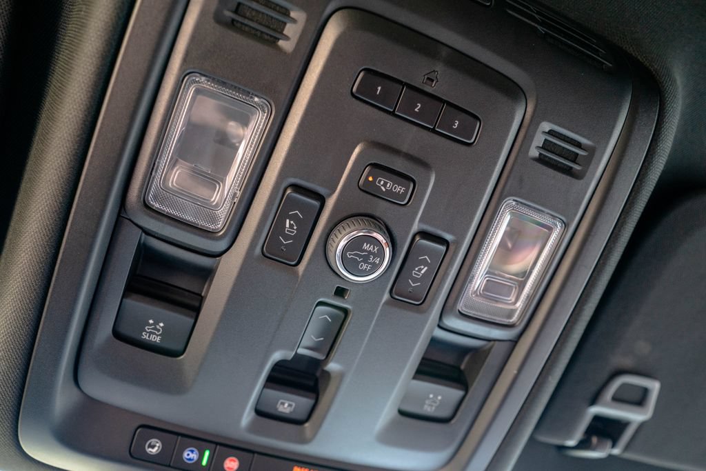 Certified 2024 GMC Yukon XL Denali Ultimate AWD/4WD image 31