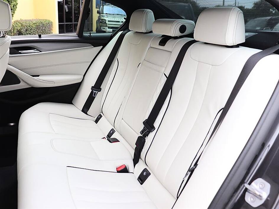 Used 2019 BMW M550i xDrive w/ Premium Package 2 AWD/4WD image 17