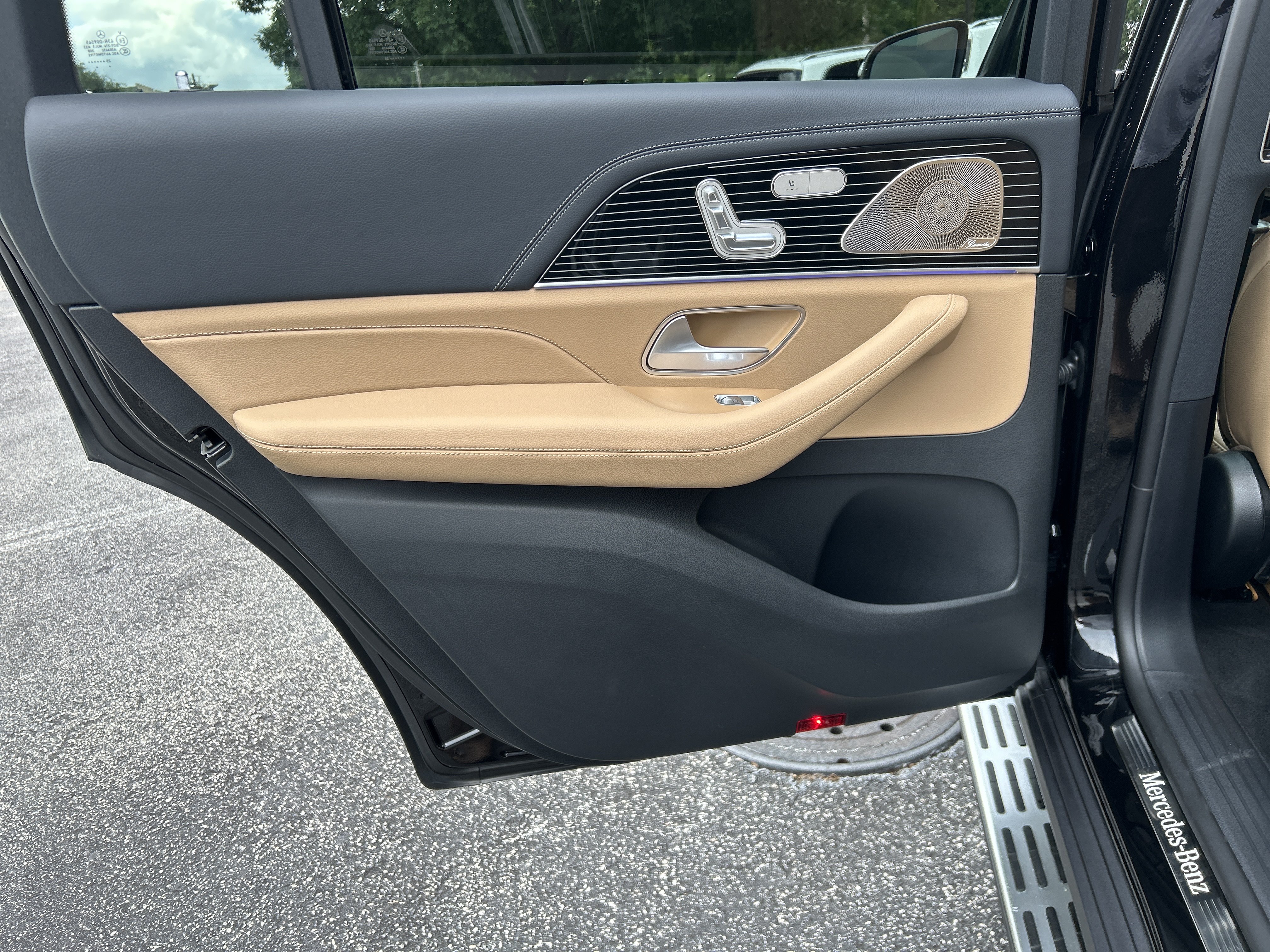 New 2026 Mercedes-Benz GLS 580 4MATIC image 36