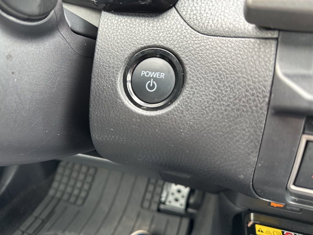 Certified 2025 Toyota Camry SE image 18