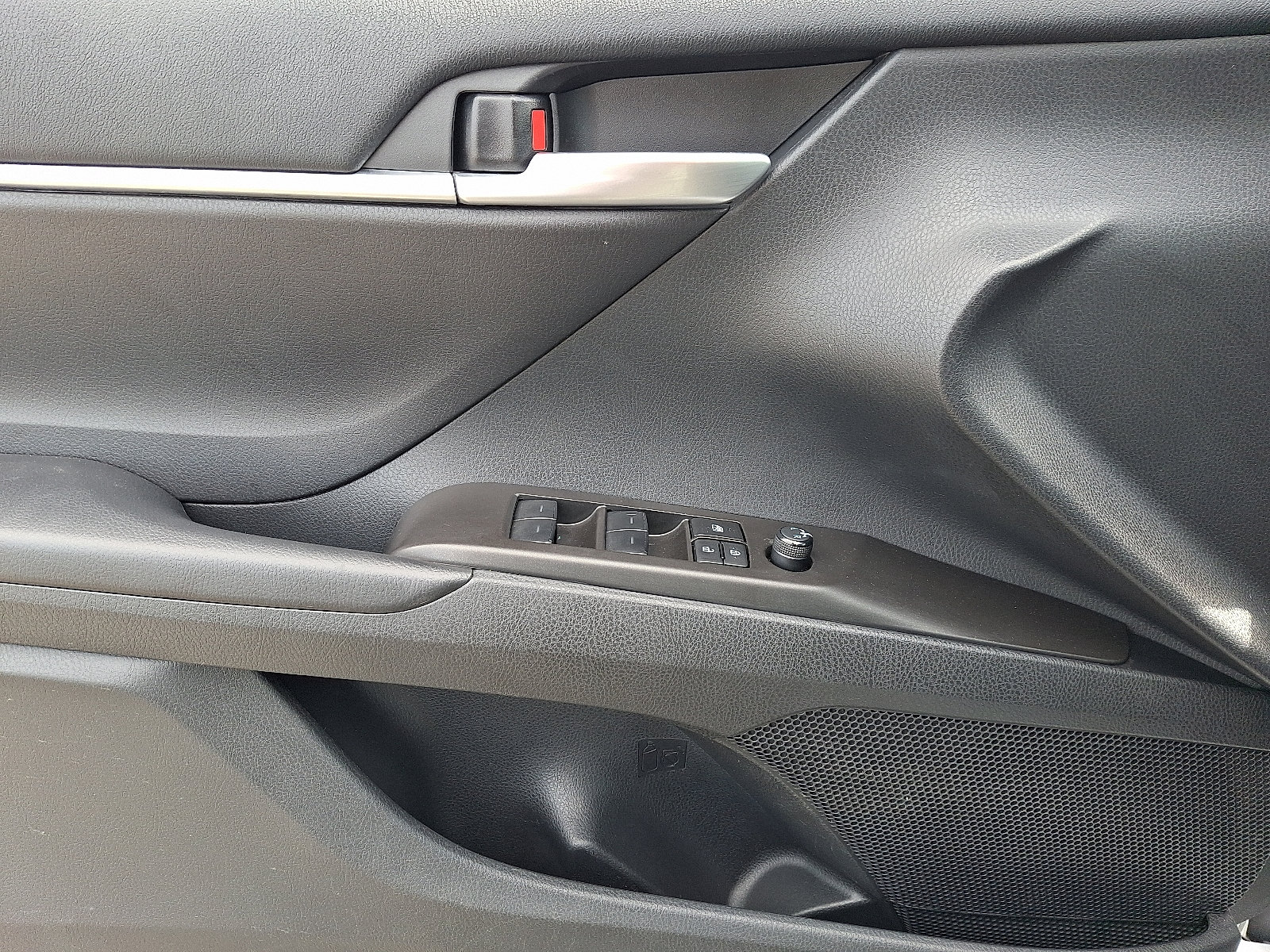 Certified 2023 Toyota Camry SE FWD image 13