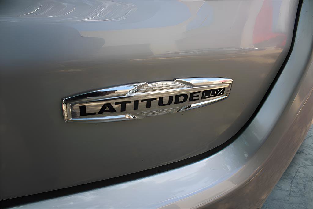 Used 2022 Jeep Compass Latitude image 12