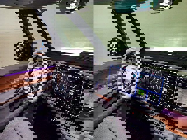 New 2025 Volkswagen ID. Buzz 1st Edition image 28