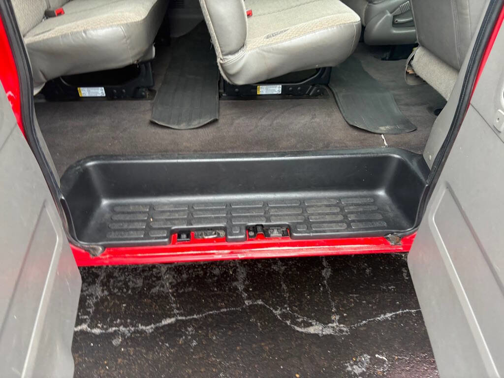 Used 2020 Chevrolet Express 3500 LS image 12