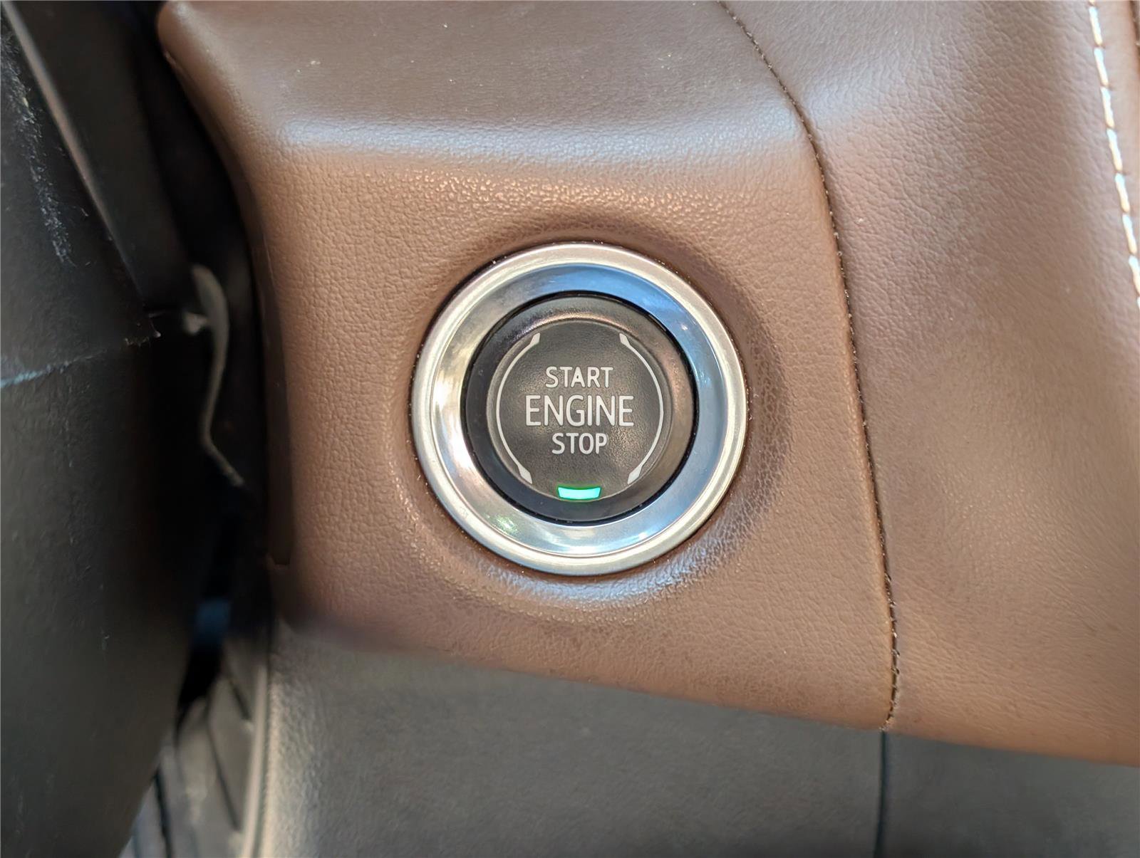 Used 2021 Chevrolet Suburban High Country w/ Premium Package image 28