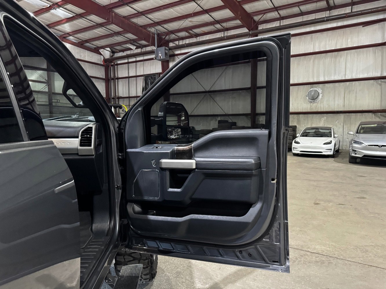 Used 2022 Ford F250 Lariat w/ Chrome Package AWD/4WD image 25