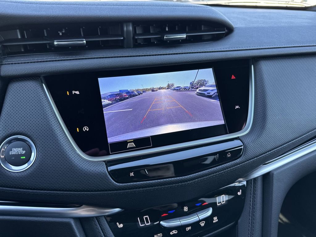 New 2025 Cadillac XT6 Luxury image 17