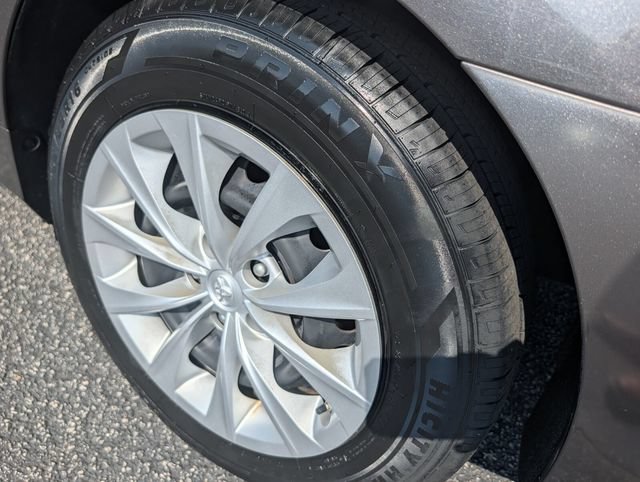 Used 2017 Toyota Camry LE FWD image 24