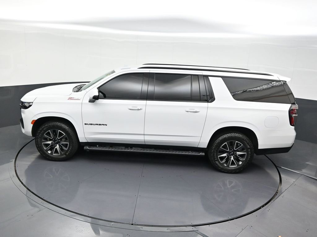 Used 2024 Chevrolet Suburban Z71 w/ Luxury Package image 18