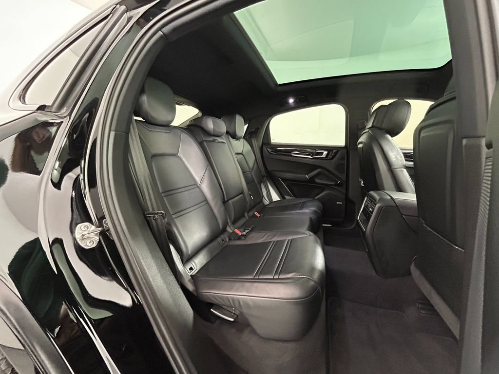 Certified 2020 Porsche Cayenne AWD/4WD image 26