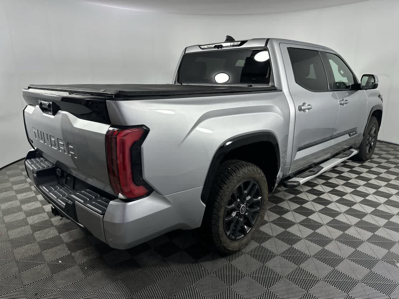 Used 2024 Toyota Tundra Platinum AWD/4WD image 8