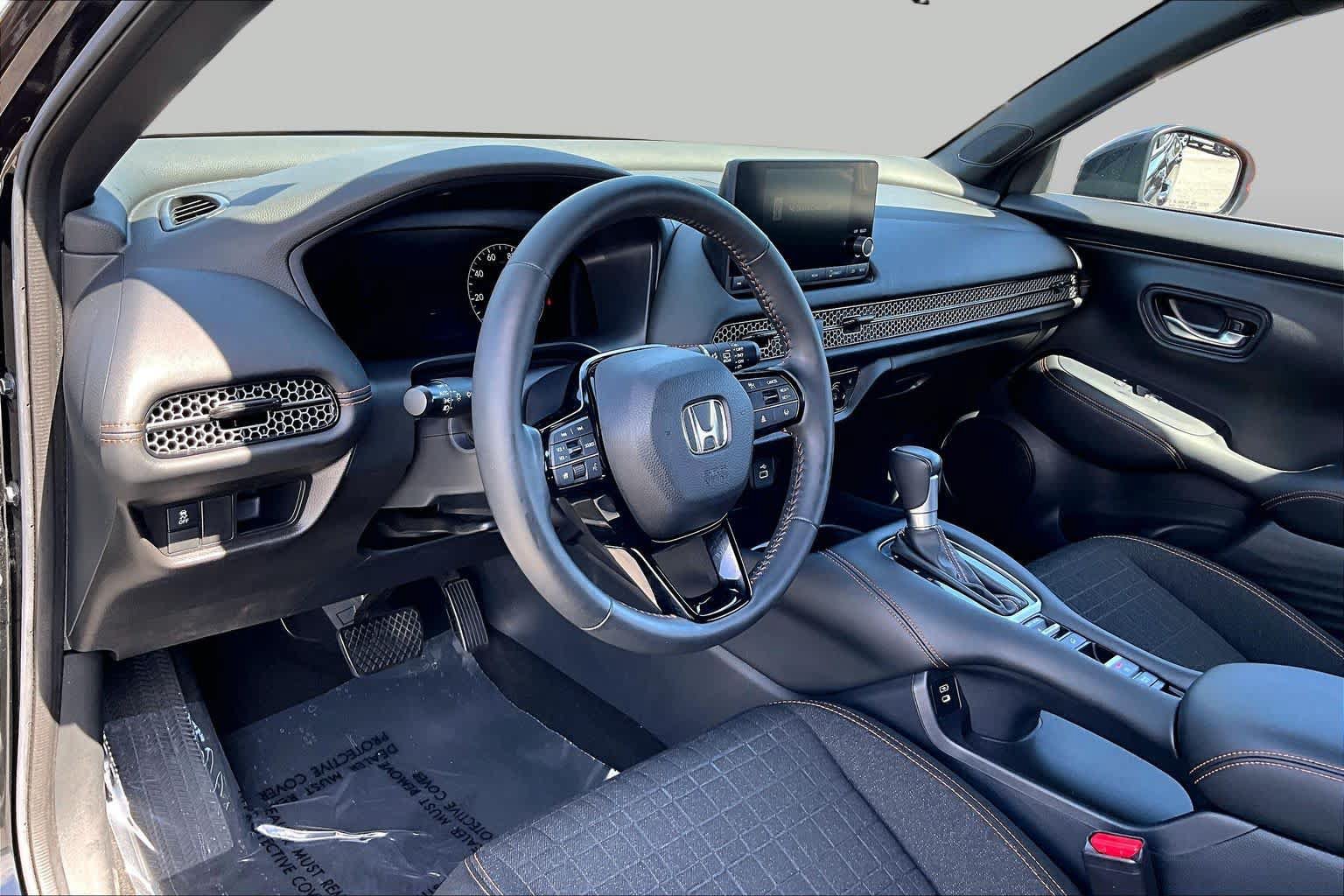 Used 2024 Honda HR-V Sport image 18