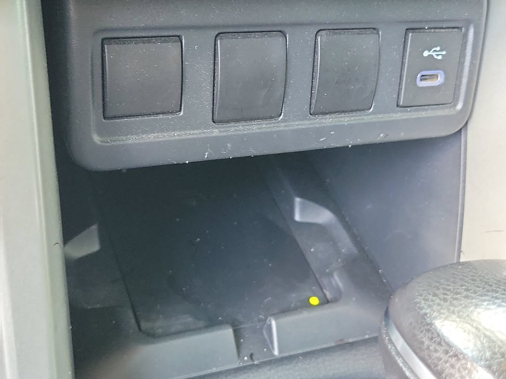 Used 2024 Toyota Corolla Cross LE FWD image 32