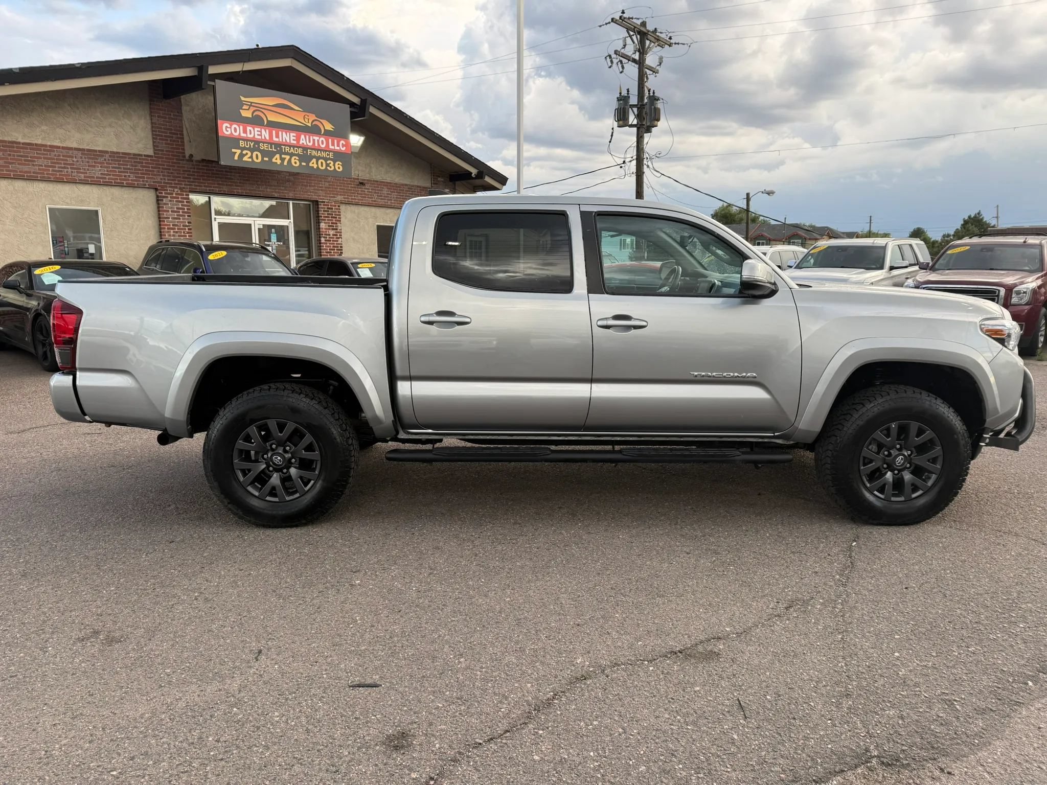 Used 2023 Toyota Tacoma SR5 w/ Technology Package AWD/4WD image 9
