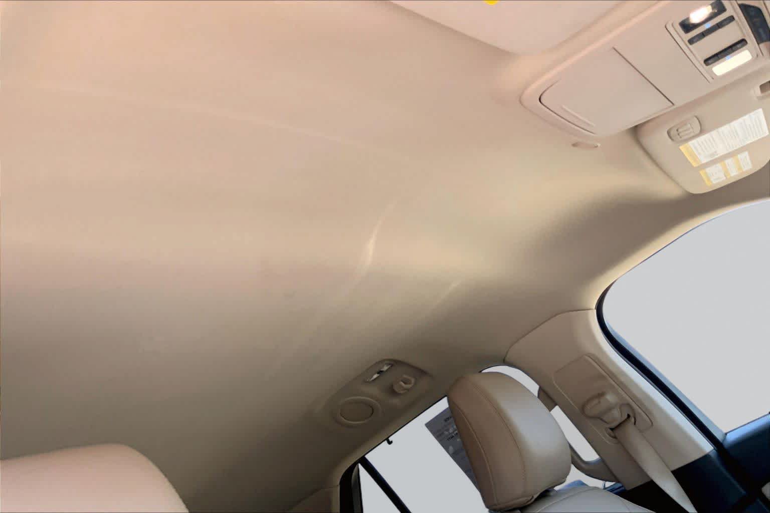 Used 2023 Ford Explorer Limited AWD/4WD image 14
