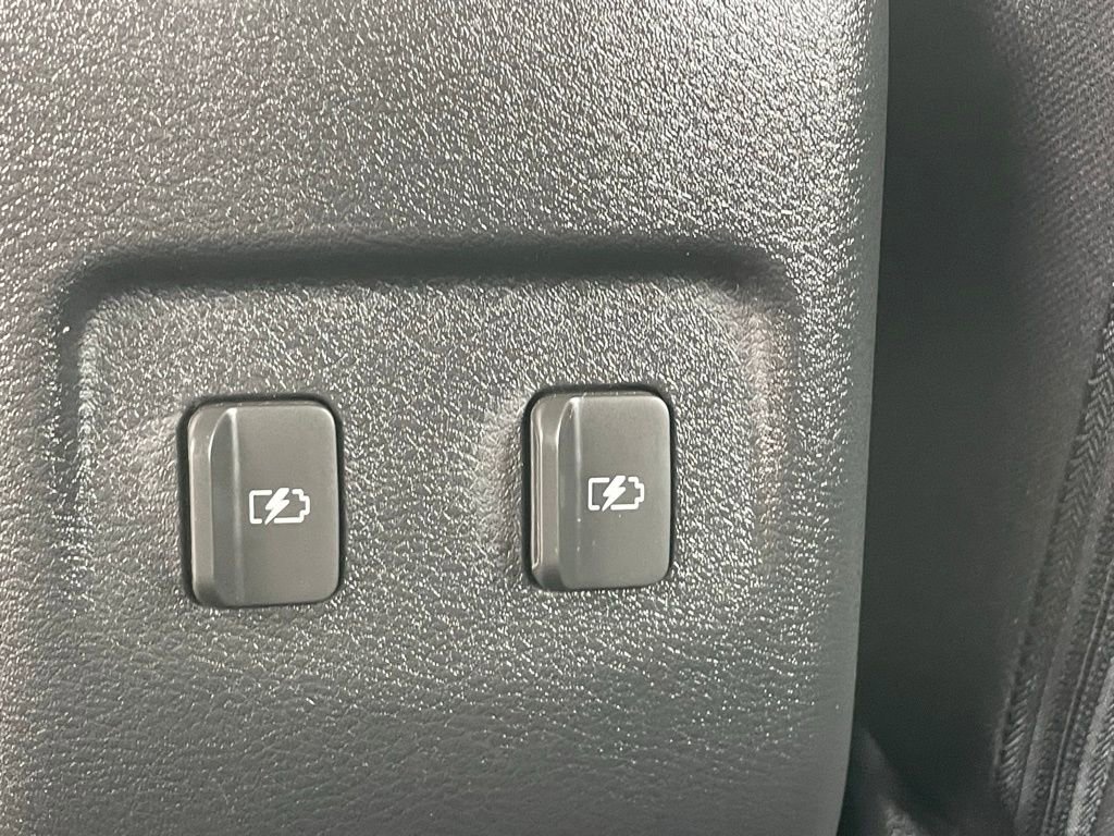 Used 2024 Nissan Kicks SV image 21