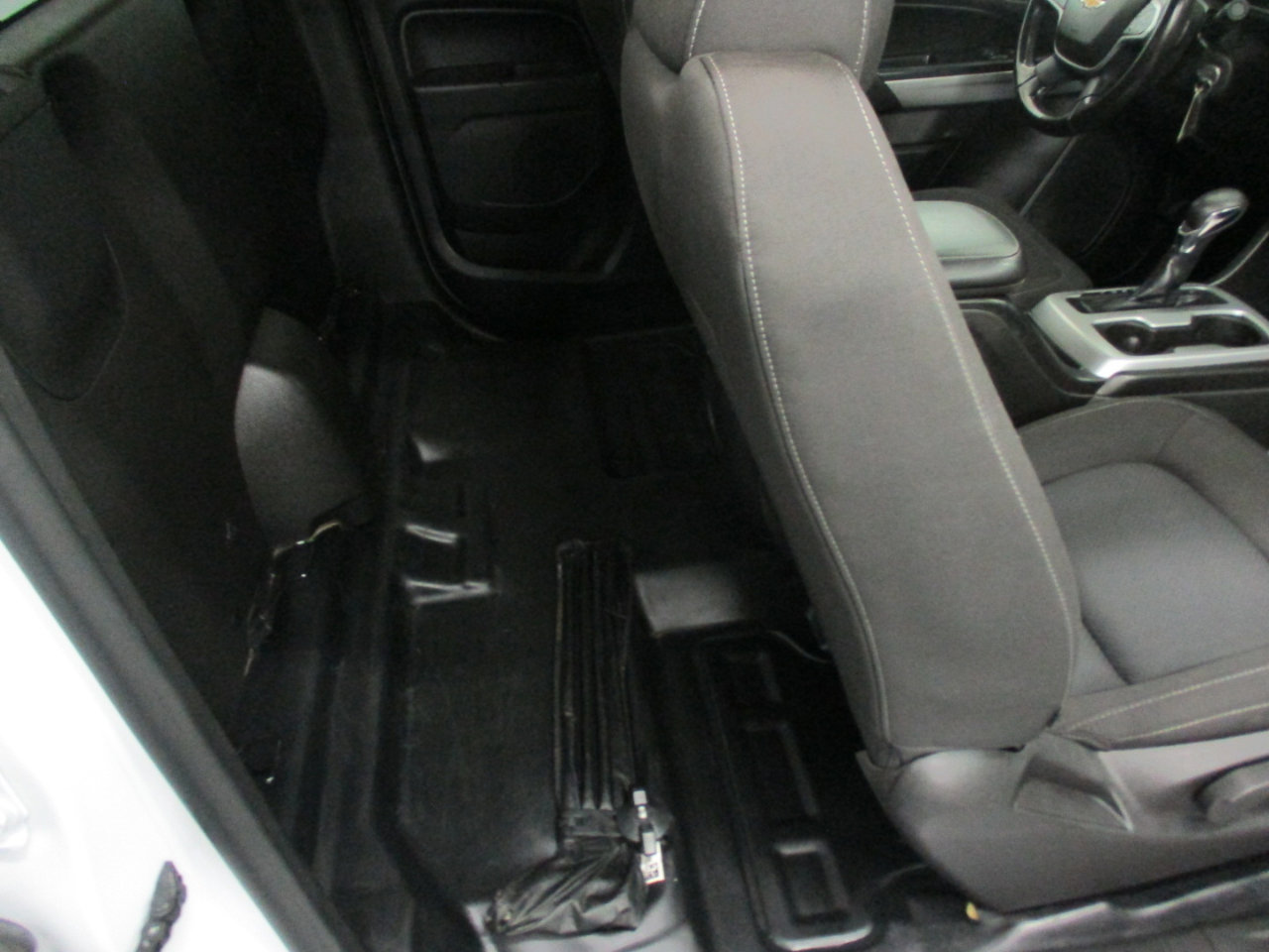 Used 2022 Chevrolet Colorado LT w/ Fleet Safety Package image 11