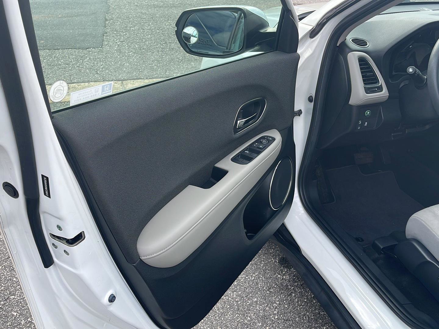 Used 2019 Honda HR-V EX image 6