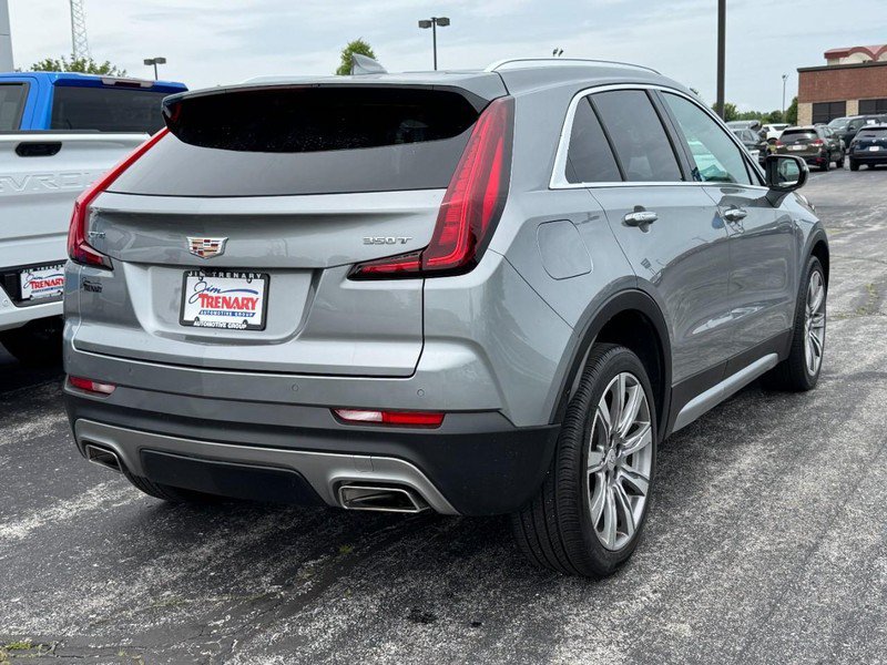 Used 2023 Cadillac XT4 Premium Luxury w/ Enhanced Visibility Package FWD image 3