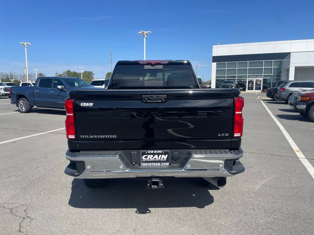 Used 2024 Chevrolet Silverado 2500 LTZ w/ LTZ Plus Package image 5