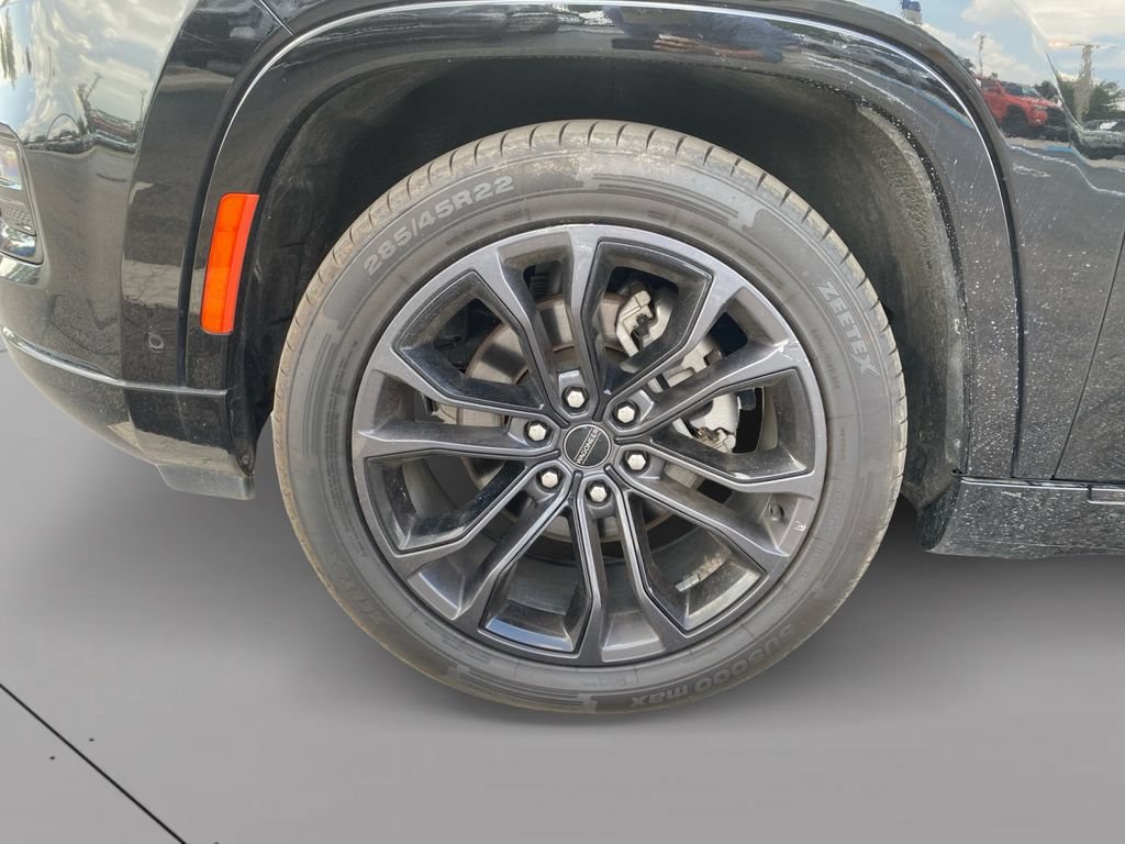 Used 2024 Jeep Grand Wagoneer L Series II w/ Quick Order Packagew 28T AWD/4WD image 12