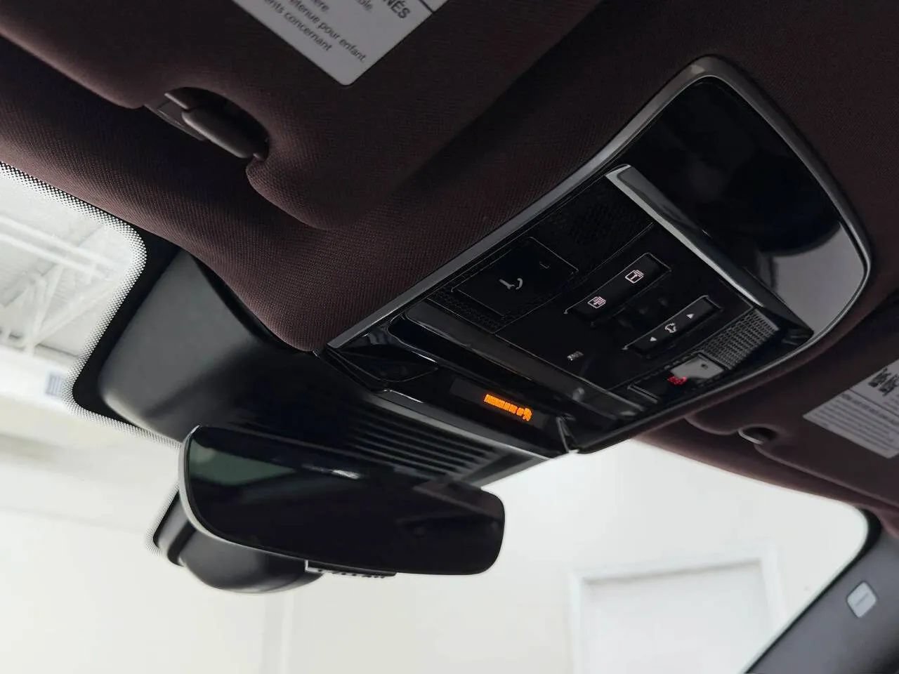 Used 2024 Land Rover Range Rover SE AWD/4WD image 25