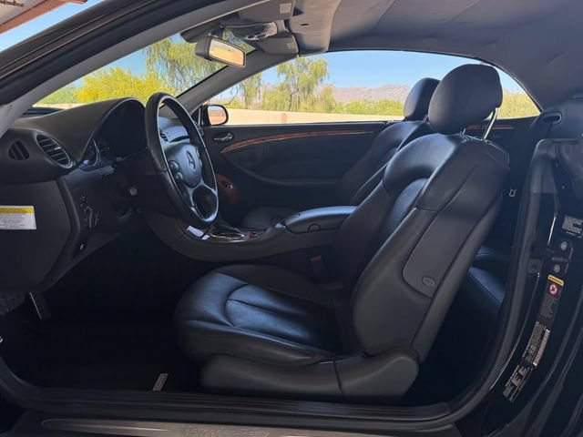 Used 2005 Mercedes-Benz CLK 320 Cabriolet image 32