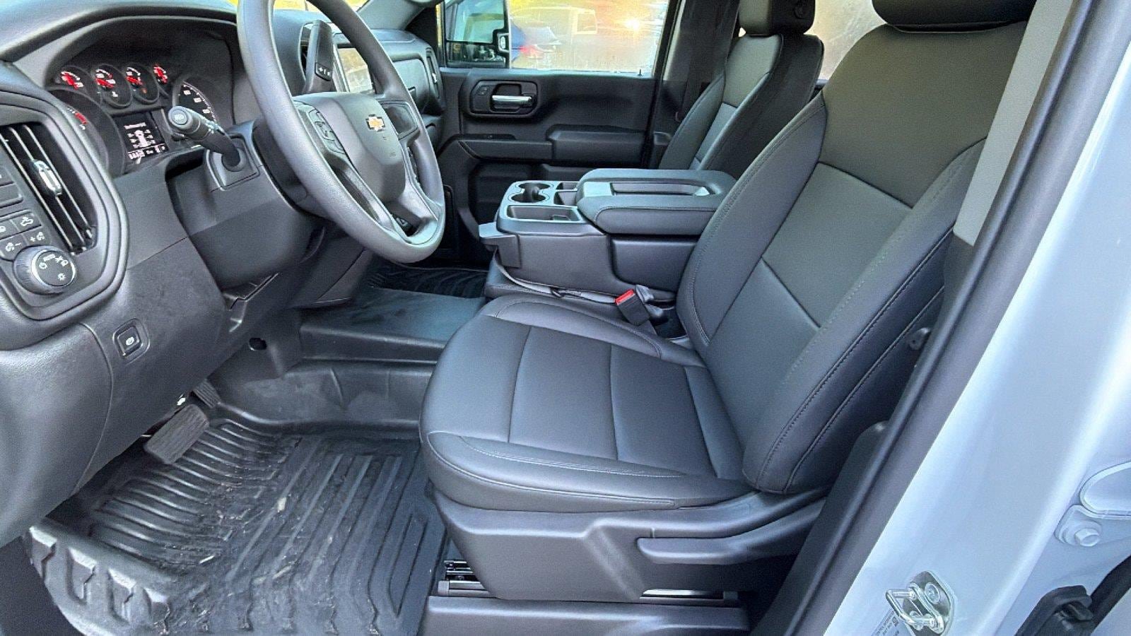 New 2026 Chevrolet Silverado 3500 W/T AWD/4WD image 16