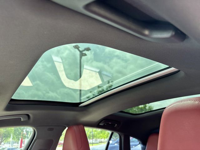 Used 2019 Porsche Panamera 4 AWD/4WD image 19
