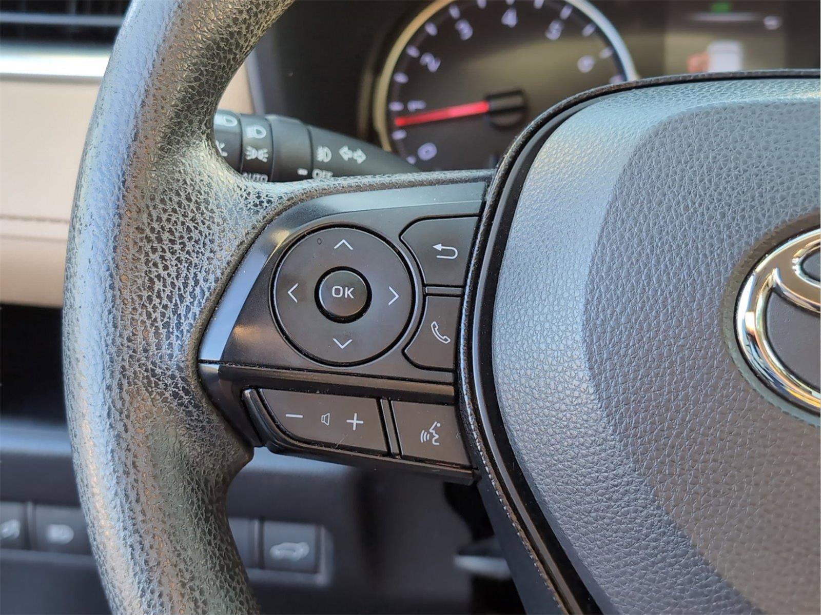 Used 2020 Toyota RAV4 XLE w/ Convenience Package image 26