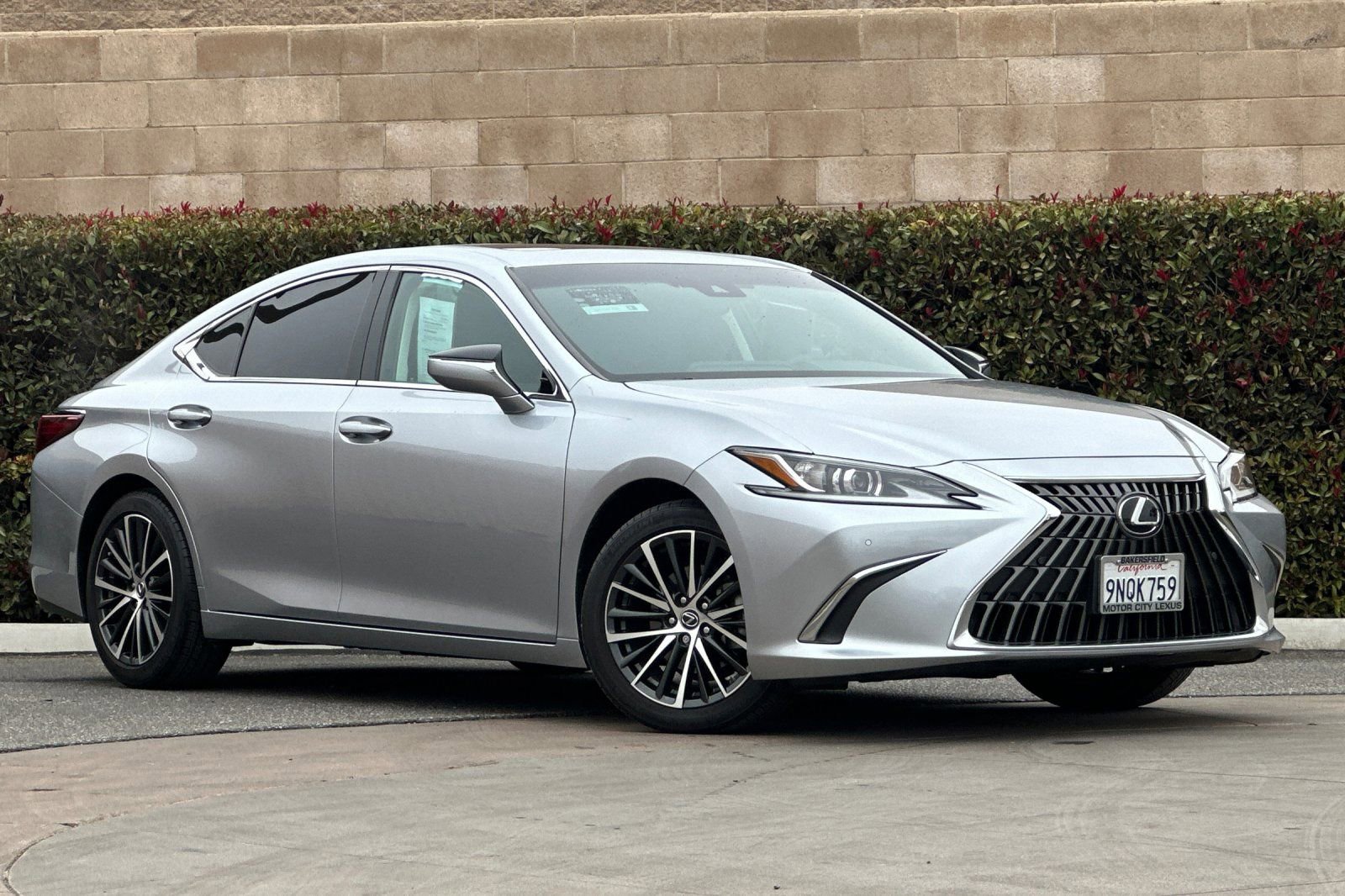 Certified 2024 Lexus ES 350 w/ Premium Package image 2