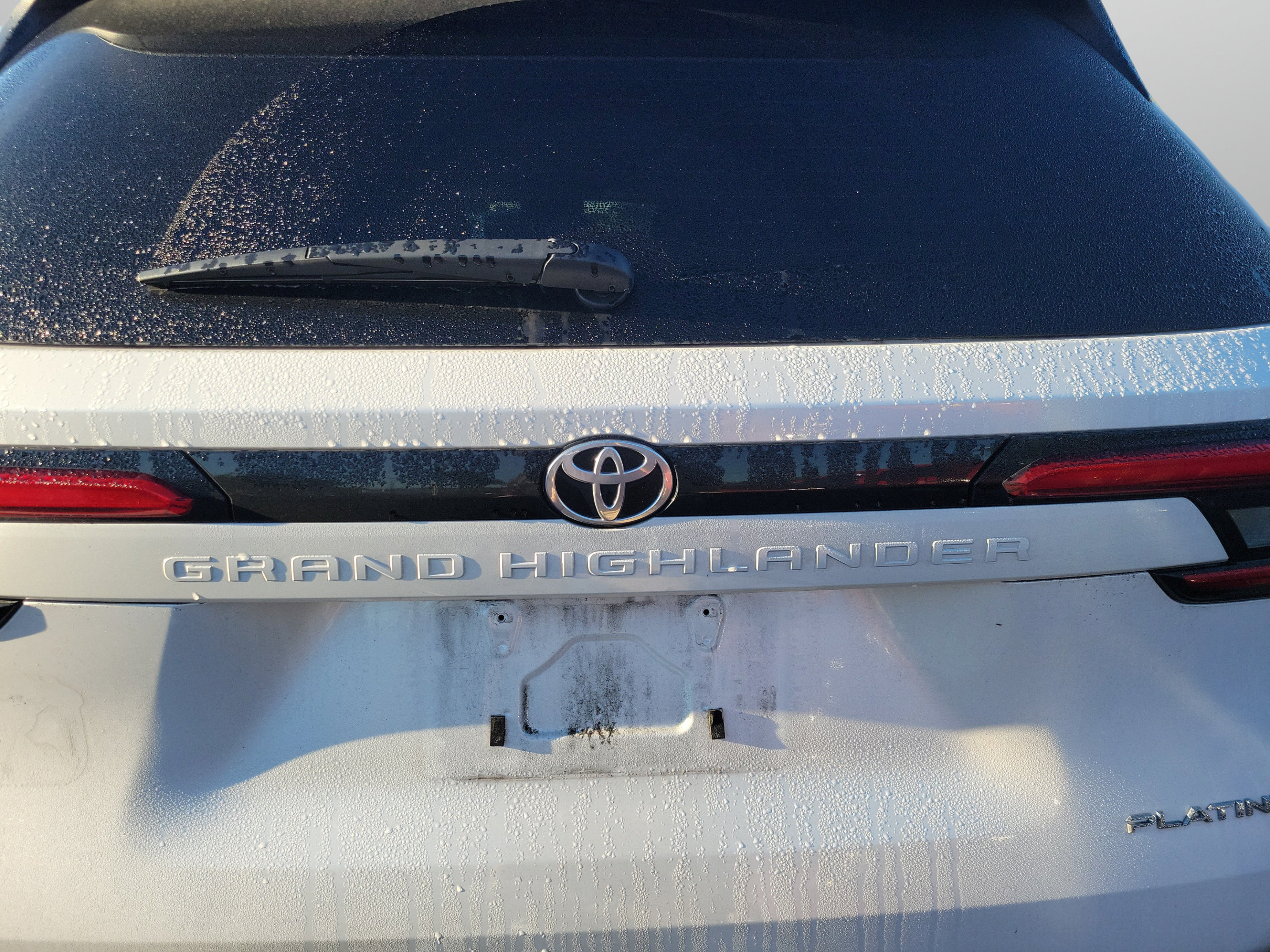 Used 2024 Toyota Grand Highlander AWD image 22
