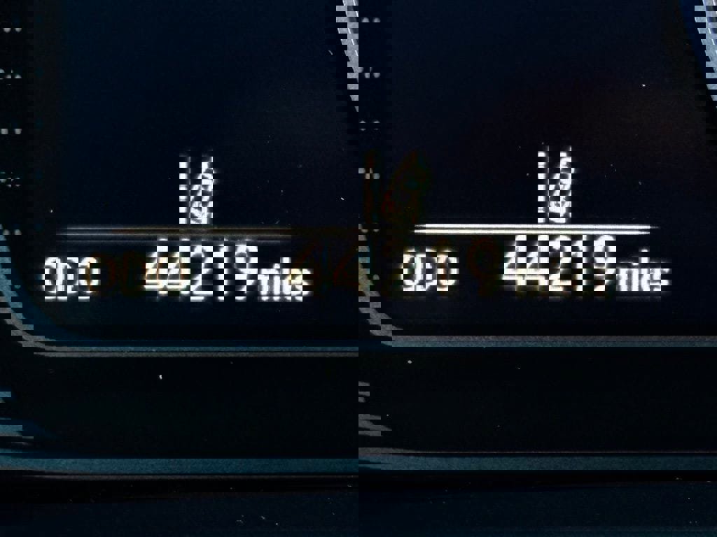 Certified 2024 Lexus UX 250h UX250h image 4