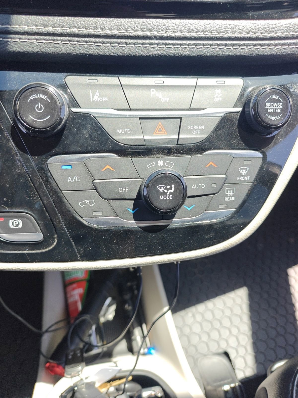 Used 2022 Chrysler Pacifica Touring-L FWD image 14