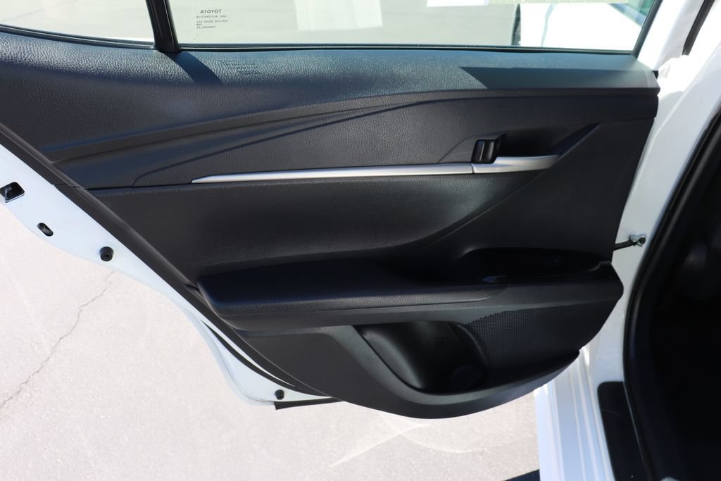 Used 2025 Toyota Camry SE FWD image 13